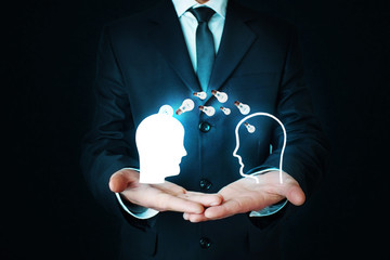 超威6-DZM-12电动车专用电池需要加水吗-