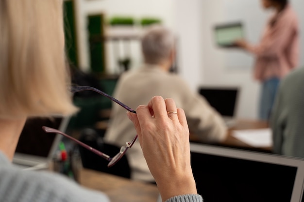 抗击病毒手抄报内容